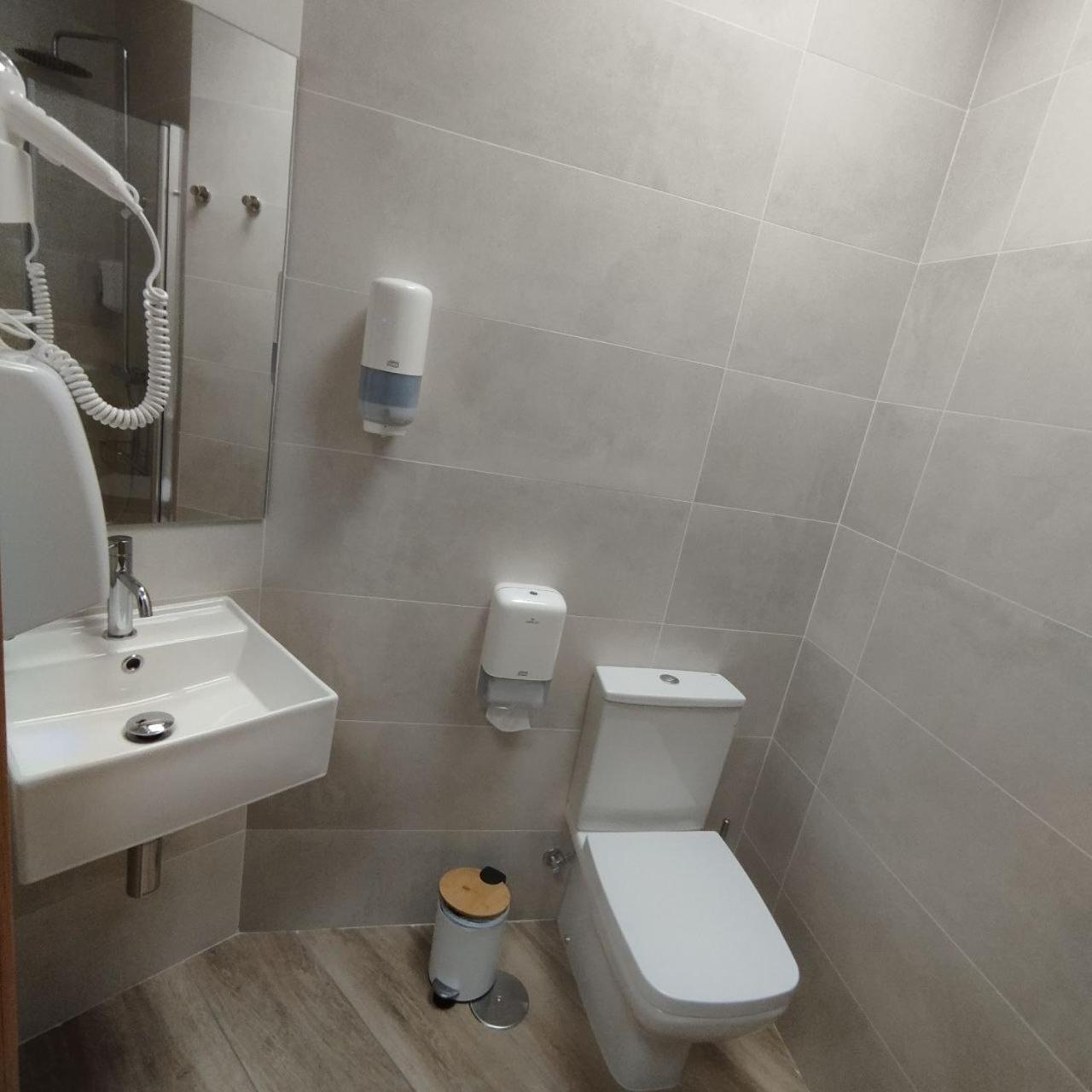 Dpaso Urban Hostel ポンテベドラ エクステリア 写真